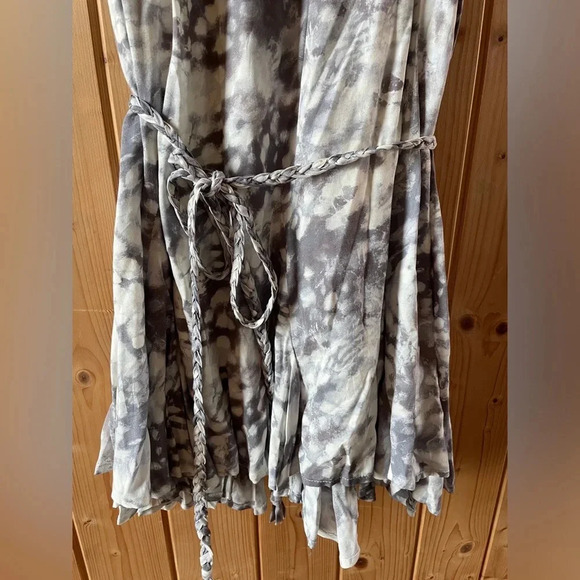 FATE gray cloud tie dye swing mini dress with belt size M NWT - Picture 8 of 12